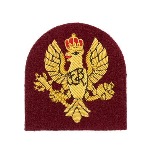Picture of The King's Royal Hussars Beret Badge - Officers Arched B/W on Crimson Backing