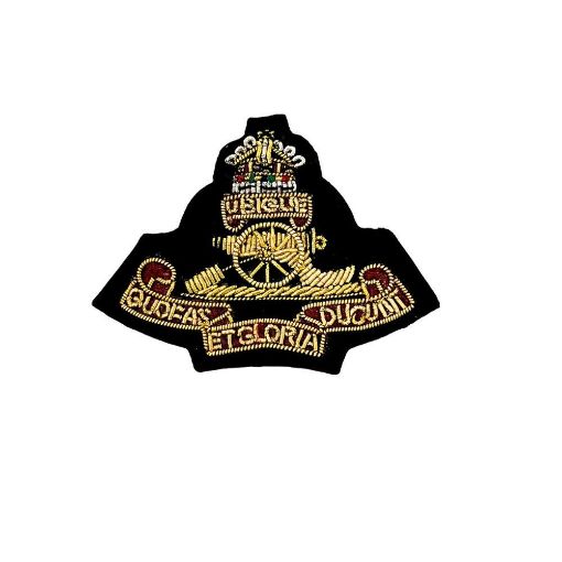 Picture of Royal Artillery Officer Beret Badge - Dark Navy Backing - Tudor Crown