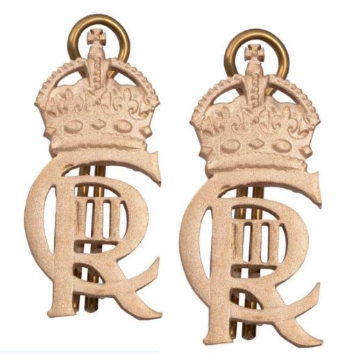 Picture of CIIIR - Small Gold Royal Cypher & Crown - H2. , W1. - Shank & Pin